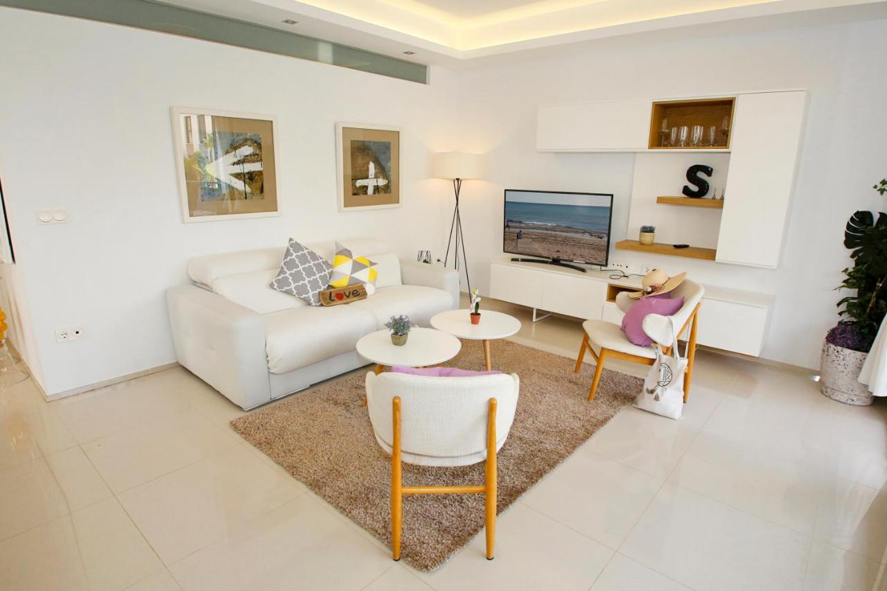 Fantastic Home With Ac, Pool And Bbq Rojales Buitenkant foto