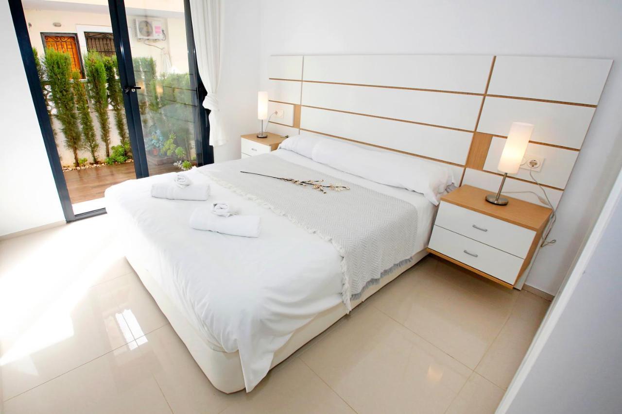 Fantastic Home With Ac, Pool And Bbq Rojales Buitenkant foto