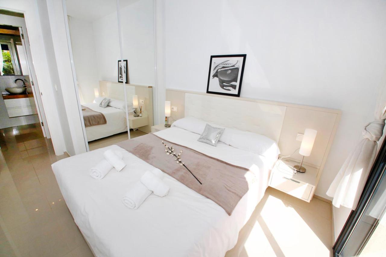 Fantastic Home With Ac, Pool And Bbq Rojales Buitenkant foto